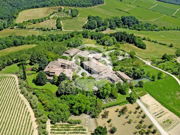 casa indipendente in vendita a Castellina in Chianti in zona Piazza