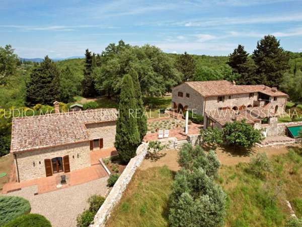 casa indipendente in vendita a Castellina in Chianti in zona Piazza