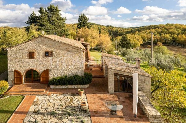 casa indipendente in vendita a Castellina in Chianti in zona Piazza