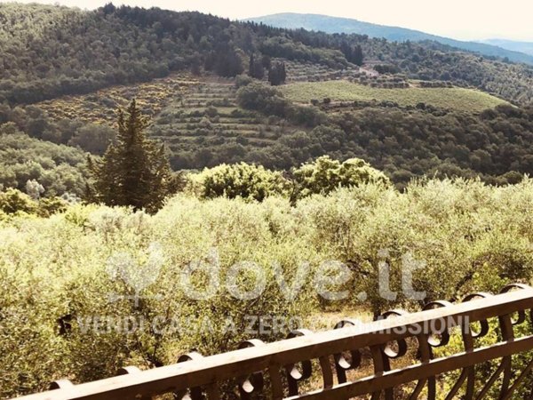 appartamento in vendita a Castellina in Chianti in zona Piazza