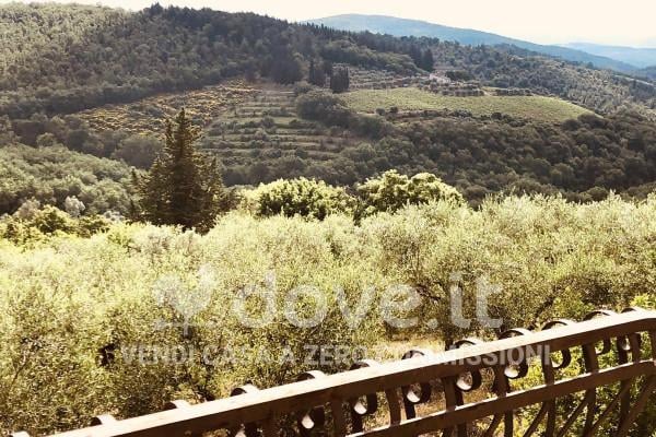 appartamento in vendita a Castellina in Chianti in zona Piazza