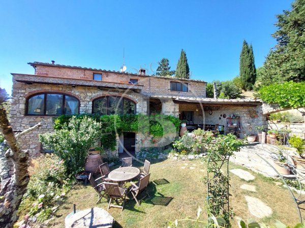 casale in vendita a Castellina in Chianti
