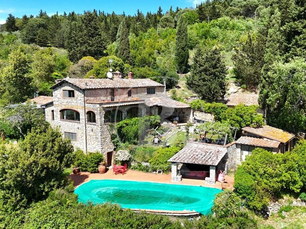 casale in vendita a Castellina in Chianti
