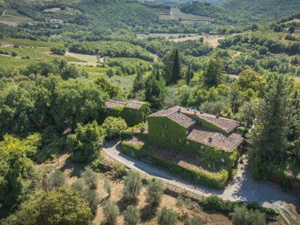 casa indipendente in vendita a Castellina in Chianti in zona Piazza