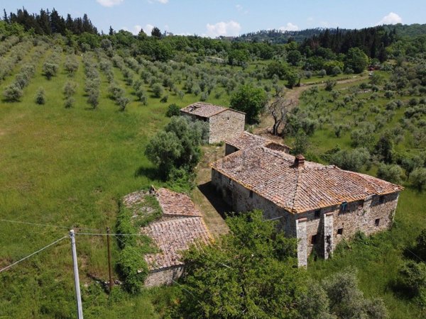 casa indipendente in vendita a Castellina in Chianti in zona Piazza