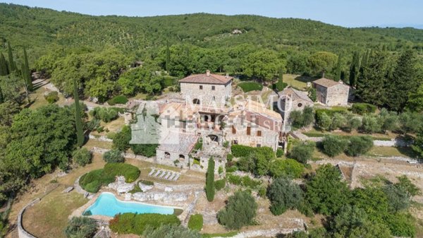 casale in vendita a Castellina in Chianti