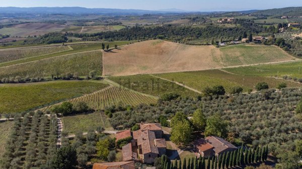 casale in vendita a Castellina in Chianti in zona Piazza