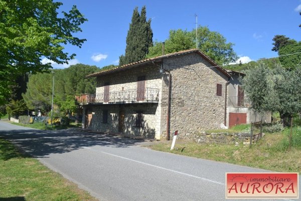 casa indipendente in vendita a Castellina in Chianti in zona Fioraie