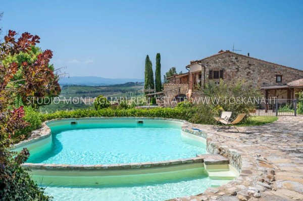 casa indipendente in vendita a Castellina in Chianti in zona Piazza