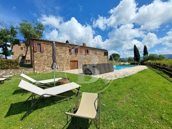 casa indipendente in vendita a Castellina in Chianti in zona Croce Fiorentina