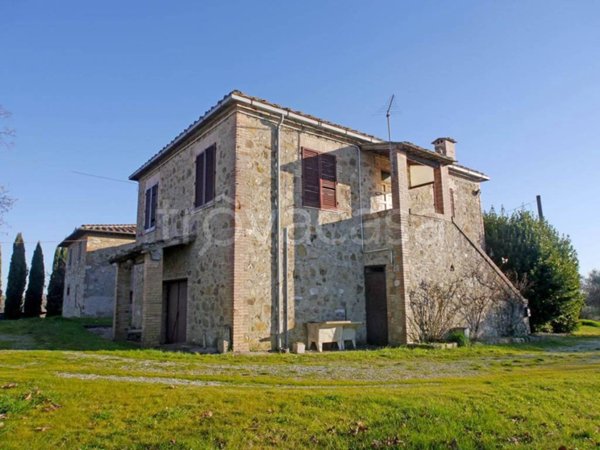 locale di sgombero in vendita a Castellina in Chianti