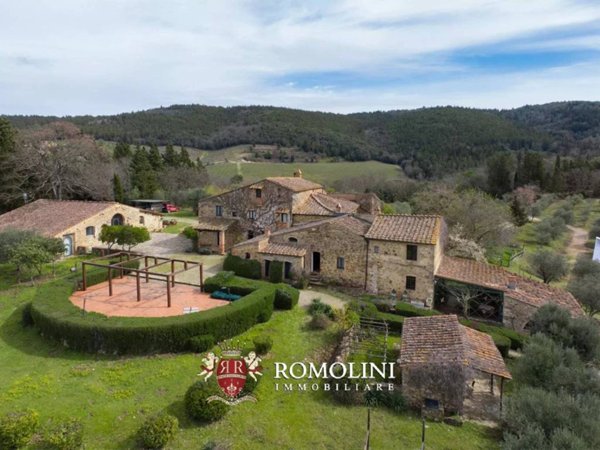 casa indipendente in vendita a Castellina in Chianti in zona Croce Fiorentina