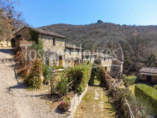 casale in vendita a Castellina in Chianti