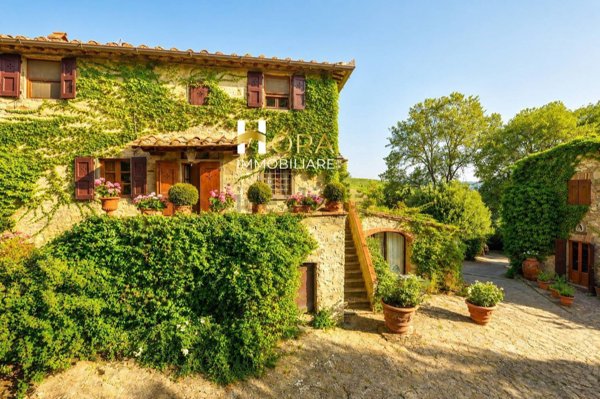 casa indipendente in vendita a Castellina in Chianti in zona Piazza