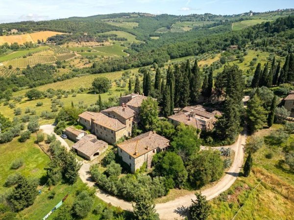 casa indipendente in vendita a Castellina in Chianti in zona Piazza