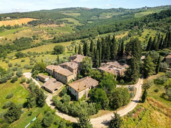casa indipendente in vendita a Castellina in Chianti in zona Piazza