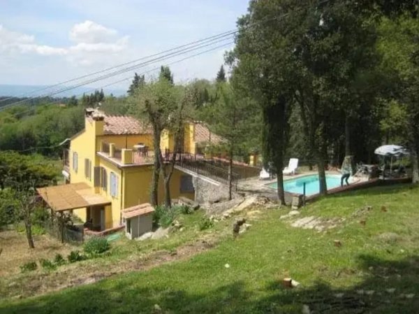 casa indipendente in vendita a Castellina in Chianti in zona Piazza