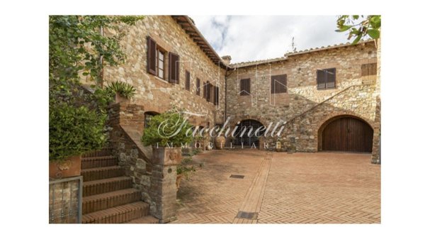 casa indipendente in vendita a Castellina in Chianti in zona Piazza