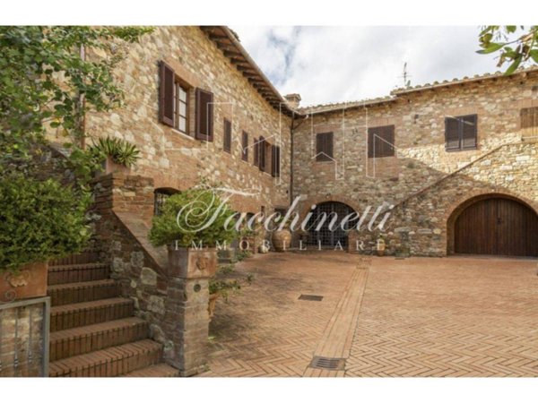 casa indipendente in vendita a Castellina in Chianti in zona Piazza