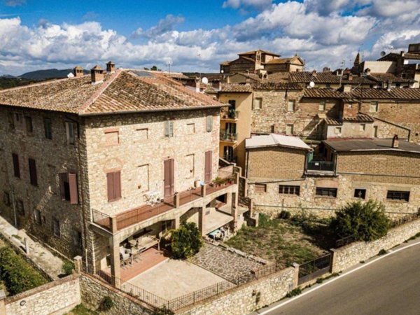 intera palazzina in vendita a Castelnuovo Berardenga