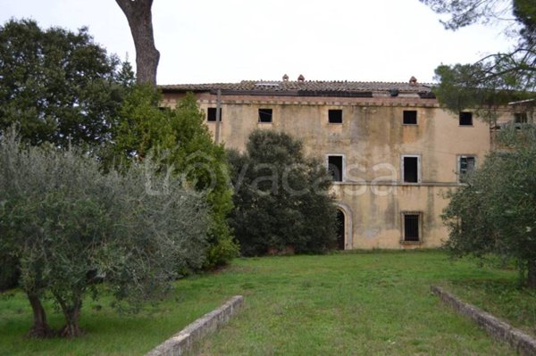villa in vendita a Castelnuovo Berardenga