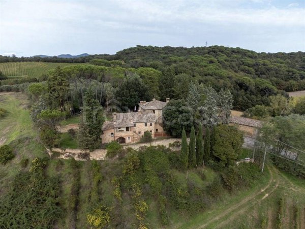 casale in vendita a Castelnuovo Berardenga