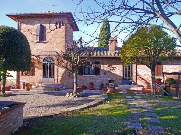 casa indipendente in vendita a Castelnuovo Berardenga in zona Guistrigona