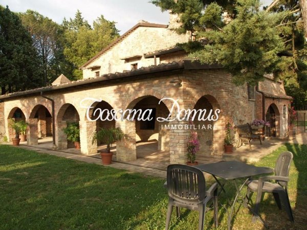 casa indipendente in vendita a Castelnuovo Berardenga