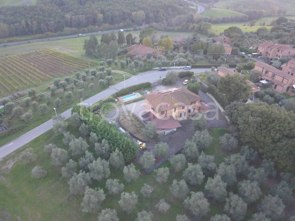 negozio in vendita a Castelnuovo Berardenga