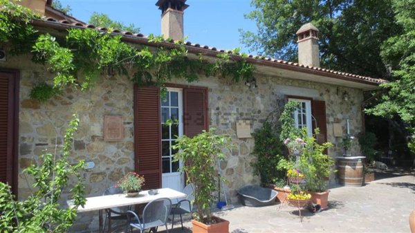 casa semindipendente in vendita a Castelnuovo Berardenga