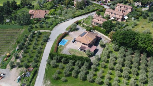 casa indipendente in vendita a Castelnuovo Berardenga in zona Guistrigona