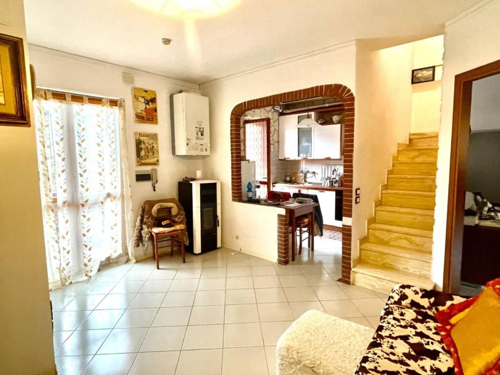 appartamento in vendita a Castelnuovo Berardenga in zona Monteaperti