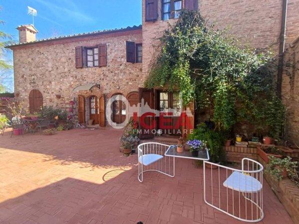casa indipendente in vendita a Castelnuovo Berardenga