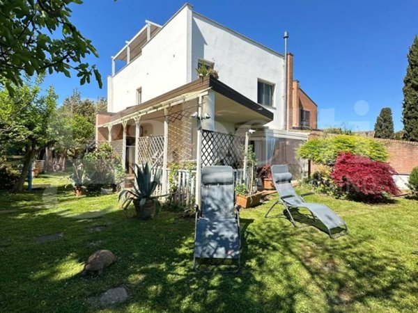 casa indipendente in vendita a Castelnuovo Berardenga