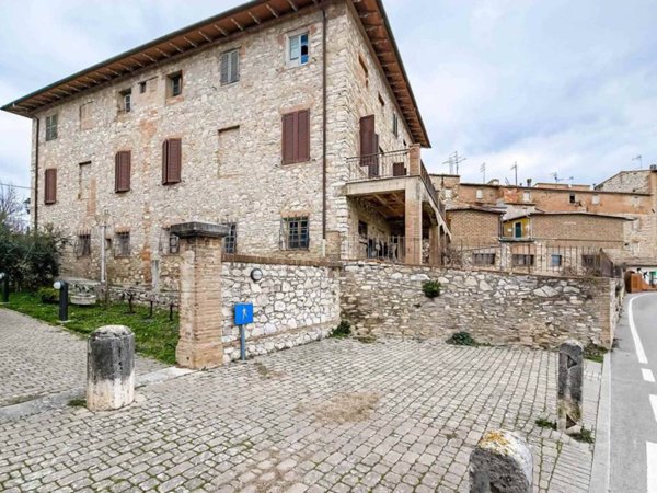 intera palazzina in vendita a Castelnuovo Berardenga