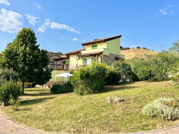 casa indipendente in vendita a Castelnuovo Berardenga