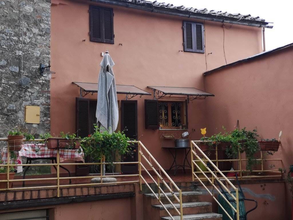 appartamento in vendita a Castelnuovo Berardenga in zona Villa a Sesta