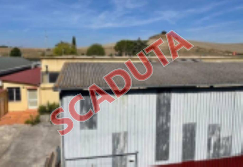 negozio in vendita a Castelnuovo Berardenga in zona Casetta