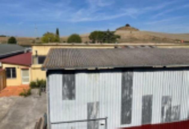 locale commerciale in vendita a Castelnuovo Berardenga in zona Casetta