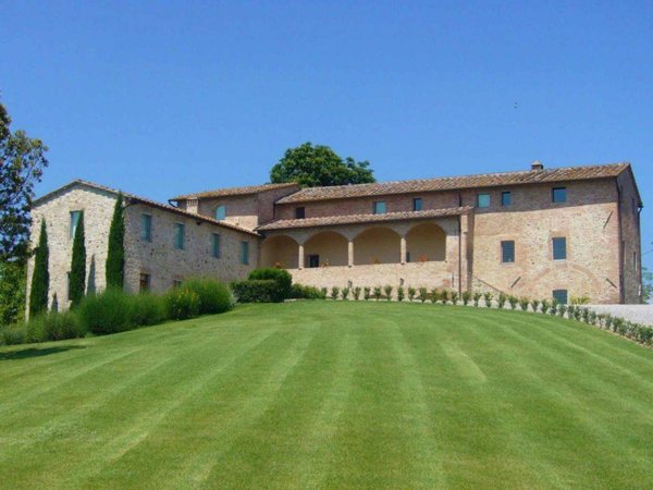 villa in vendita a Castelnuovo Berardenga