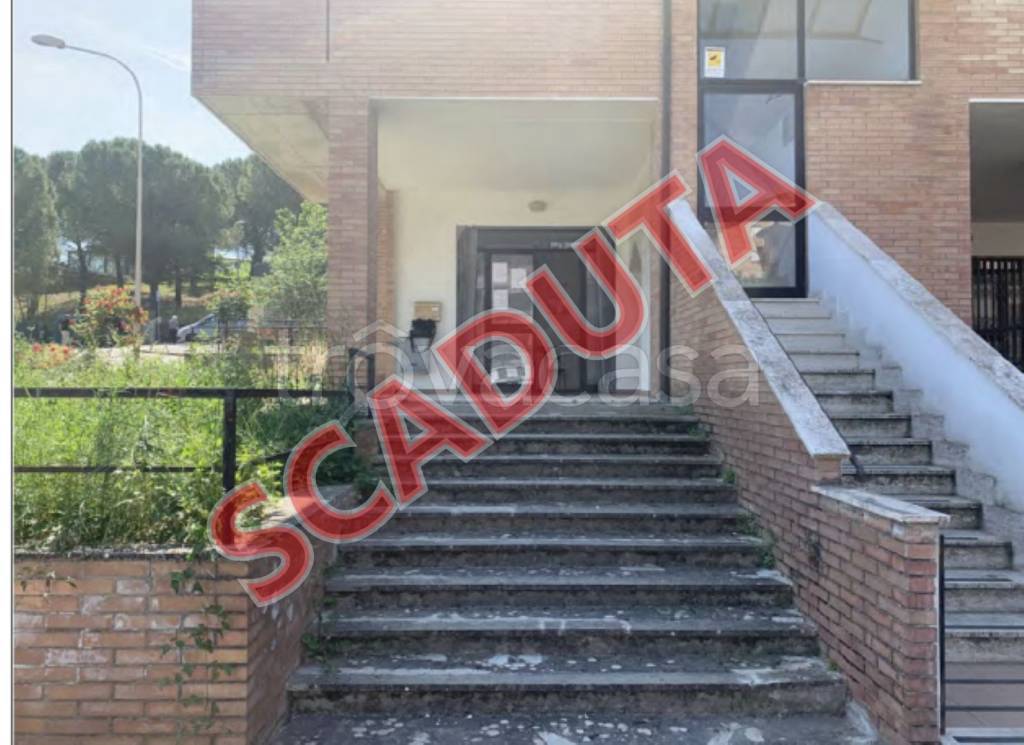 negozio in vendita a Castelnuovo Berardenga in zona Quercegrossa