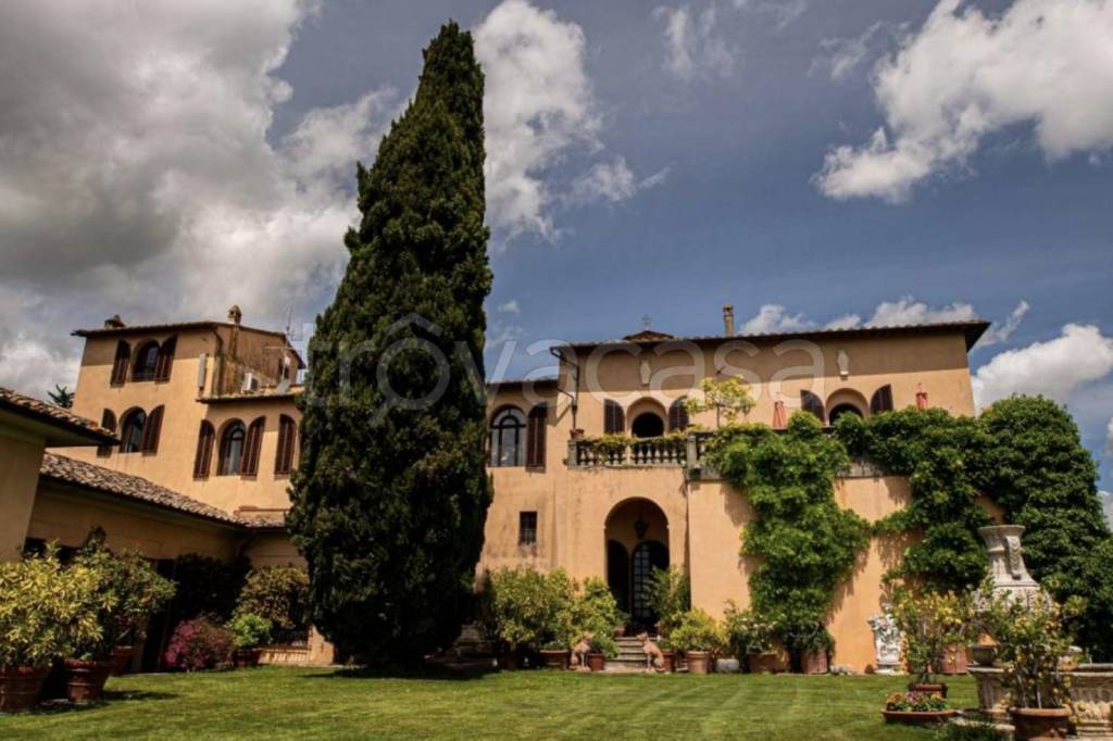 locale di sgombero in vendita a Castelnuovo Berardenga