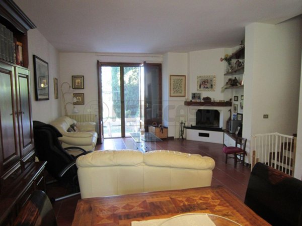 casa indipendente in vendita a Castelnuovo Berardenga in zona Geggiano