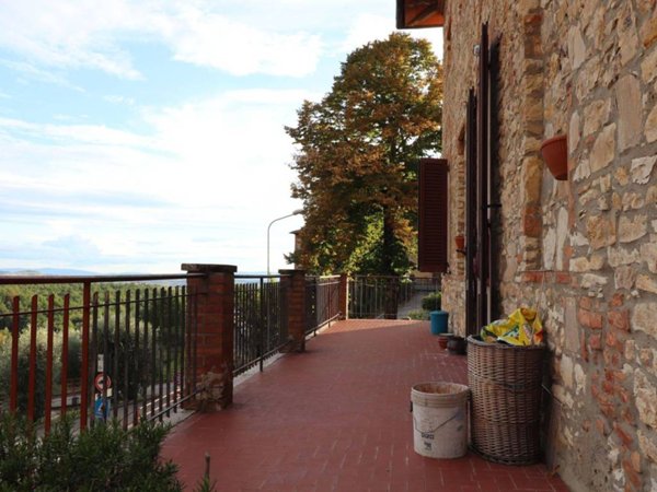 locale di sgombero in vendita a Castelnuovo Berardenga