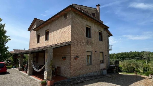 casa indipendente in vendita a Castelnuovo Berardenga in zona Pontignano