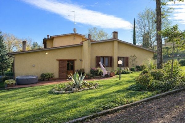 casa indipendente a Castelnuovo Berardenga in zona San Giovanni a Cerreto
