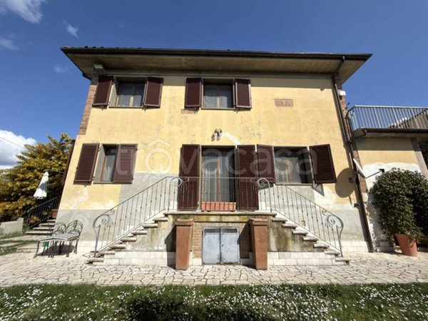 casa indipendente in vendita a Castelnuovo Berardenga in zona Monteaperti