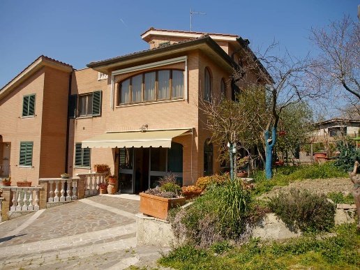 casa indipendente in vendita a Castelnuovo Berardenga