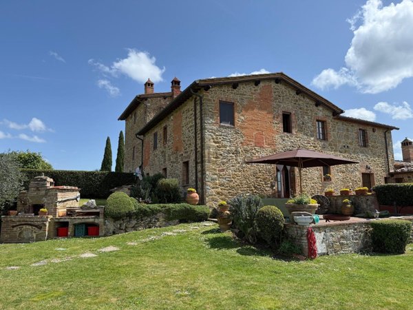 casa indipendente in vendita a Castelnuovo Berardenga
