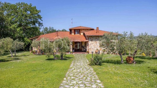 casa indipendente in vendita a Castelnuovo Berardenga in zona Pacina